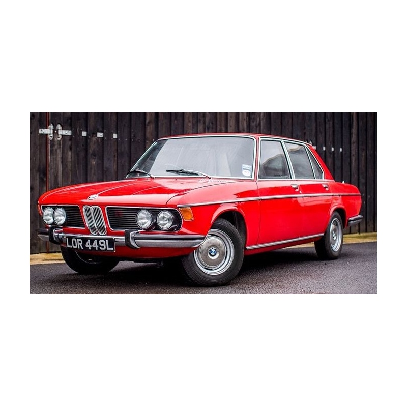 MINICHAMPS BMW 2500 (E3) 1968 (%)