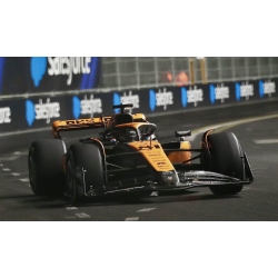 SPARK McLaren MCL60 n°81...